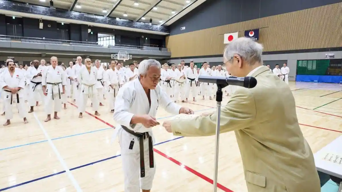 Suyana Sensei receives JKA Dan 6 recognition in Japan